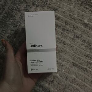 The Ordinary Azelaic Acid Suspension 10% - White and Gray Packaging